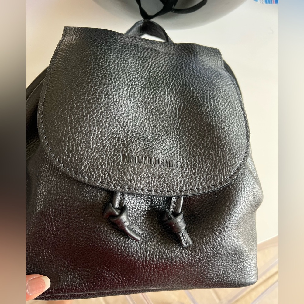 Portland Leather Bucket Backpack
